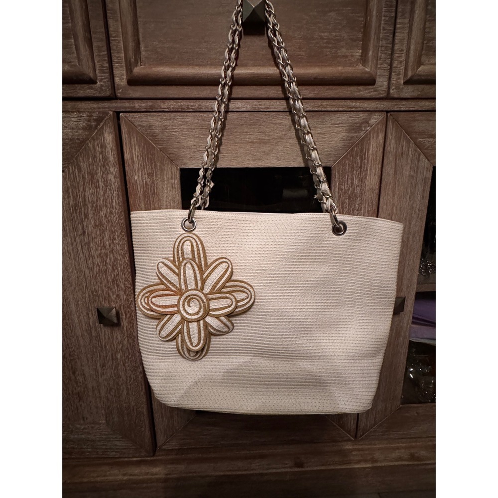 Global Glamour Fashion‎ Straw Tote Bag Chain Strap Flower Decor